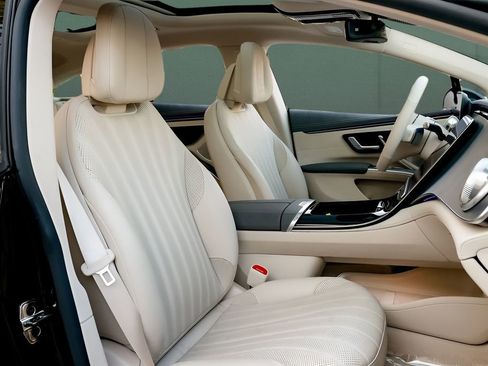 Used 2023 Mercedes-Benz EQS 450+ 4MATIC Sedan image 25