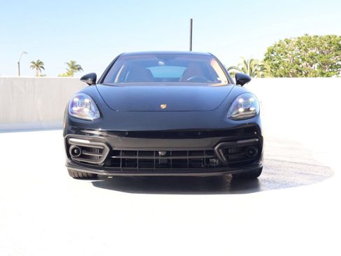 Certified 2023 Porsche Panamera image 6
