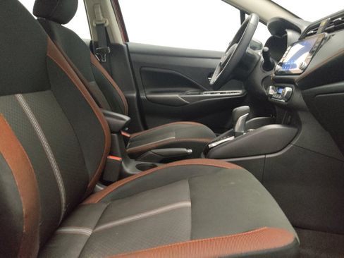 Used 2025 Nissan Versa SR FWD image 21