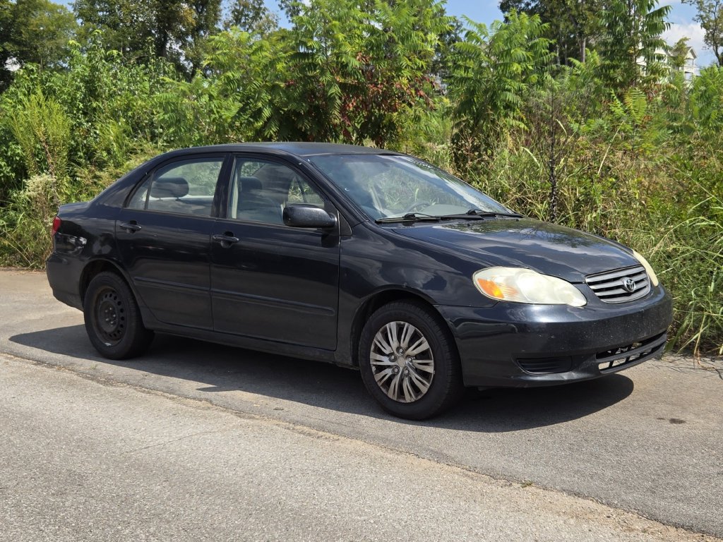 Used 2004 Toyota Corolla LE FWD image 1