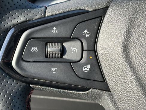 Used 2025 Chevrolet Trax RS w/ Driver Confidence Package image 12