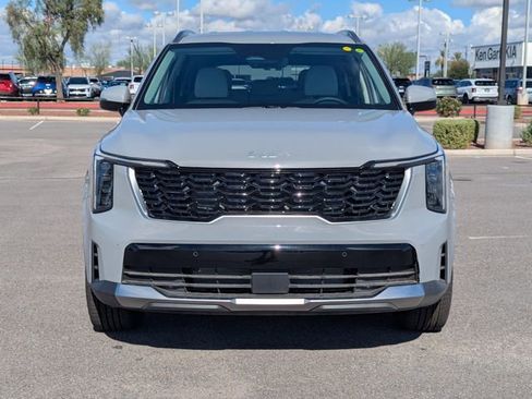 Certified 2025 Kia Sorento S image 8