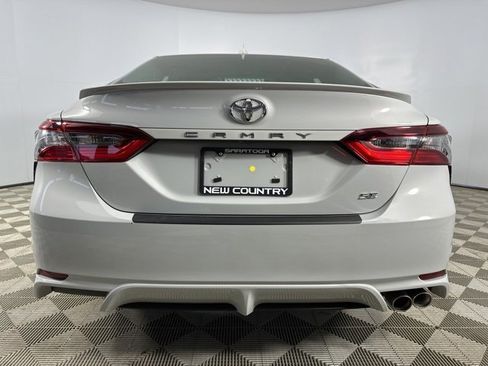 Used 2024 Toyota Camry SE image 6