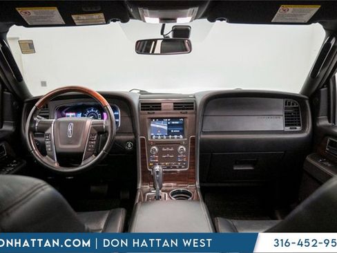 Used 2017 Lincoln Navigator L Reserve image 3