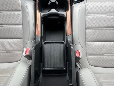 Used 2022 Honda CR-V Touring image 17