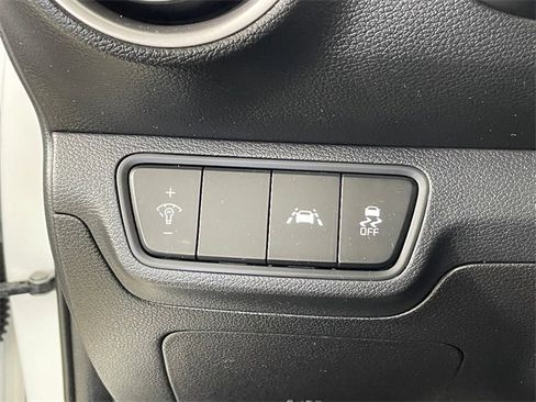 Certified 2019 Kia Forte LXS image 14