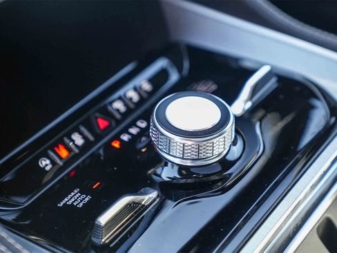 New 2026 Jeep Grand Wagoneer L Limited image 20