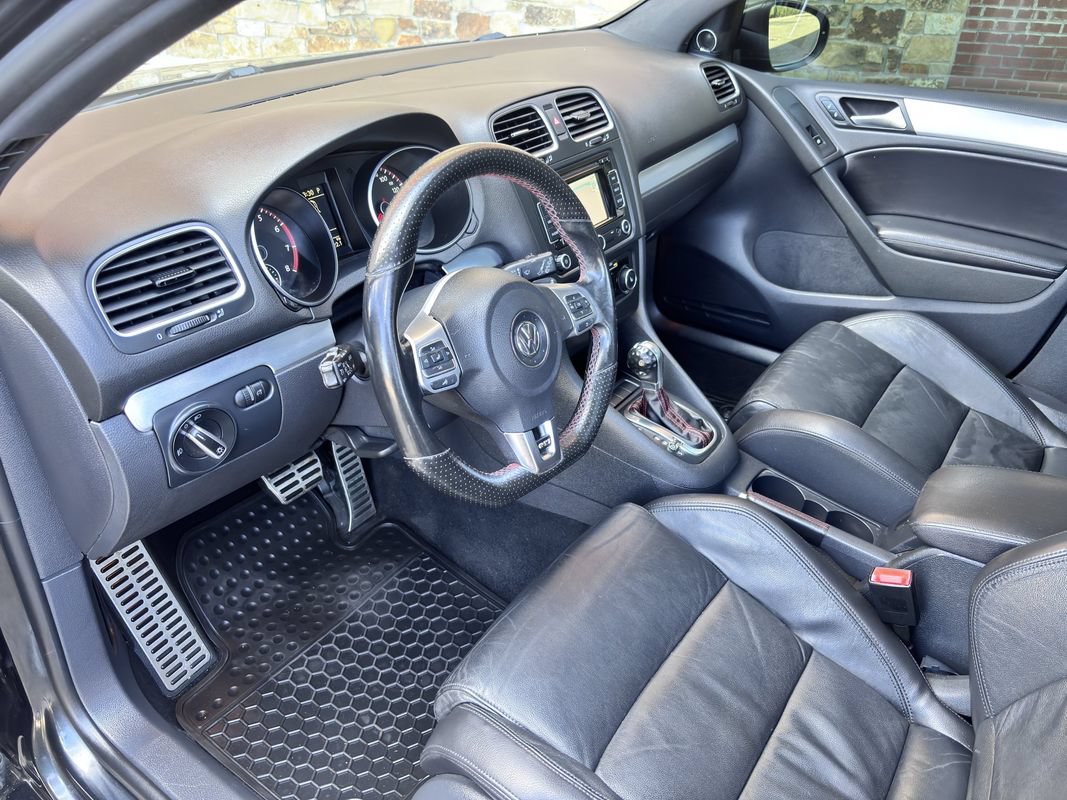 Used 2012 Volkswagen Golf 4-Door FWD image 31