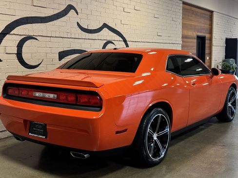 Used 2009 Dodge Challenger R/T w/ Electronics Convenience Group RWD image 5