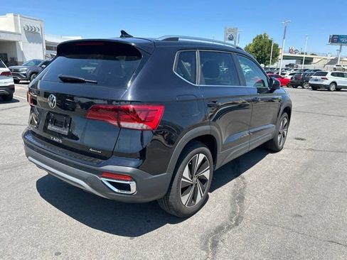 Used 2024 Volkswagen Taos SE AWD/4WD image 3