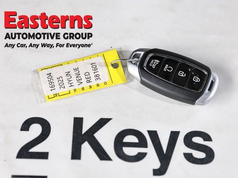 Used 2025 Hyundai Venue Limited image 26