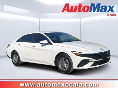 Used 2025 Hyundai Elantra SE