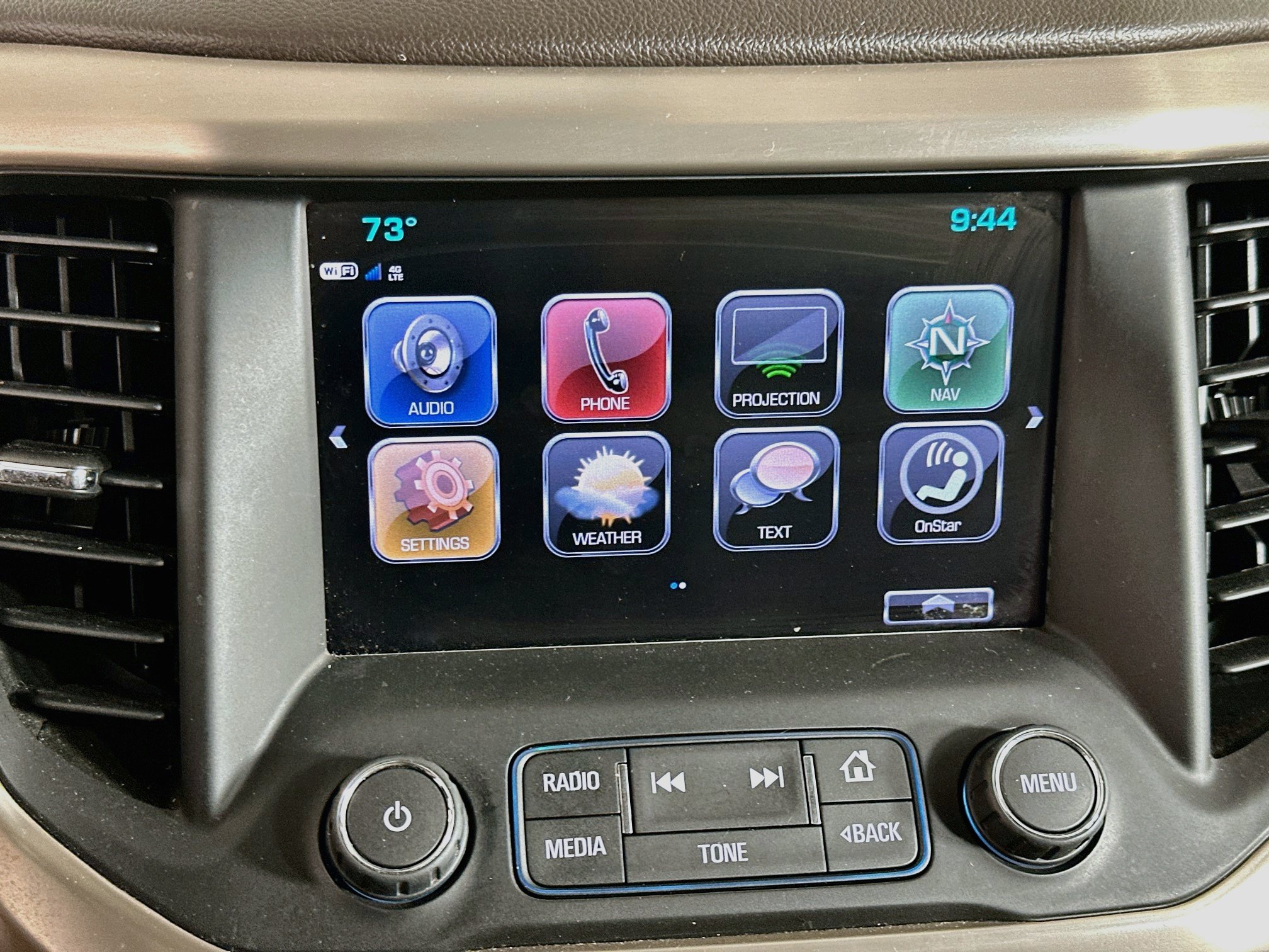 Used 2018 GMC Acadia Denali w/ Technology Package FWD image 21
