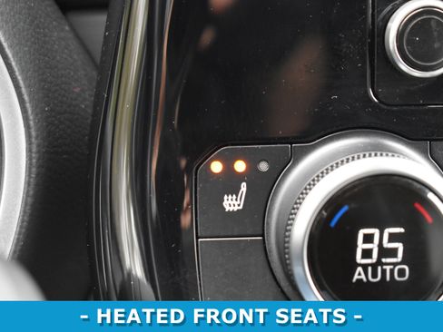 Used 2021 Toyota Highlander XLE image 19