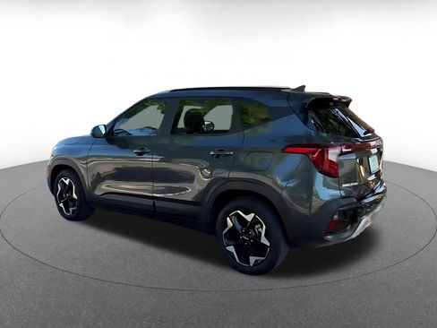 Used 2025 Kia Seltos S FWD image 10