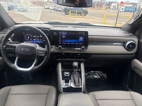 Used 2025 Chevrolet Colorado ZR2 w/ Technology Package image 14