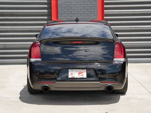 Used 2023 Chrysler 300 C RWD image 6