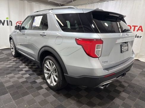 Used 2023 Ford Explorer Platinum w/ Technology Package AWD/4WD image 5