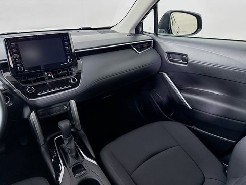 Certified 2022 Toyota Corolla Cross LE AWD/4WD image 21