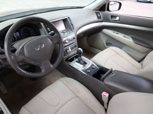 Used 2012 INFINITI G25 Journey RWD image 6