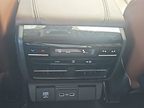 Used 2023 Acura MDX SH-AWD w/ Technology Package image 20