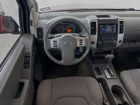 Used 2016 Nissan Frontier SV image 21