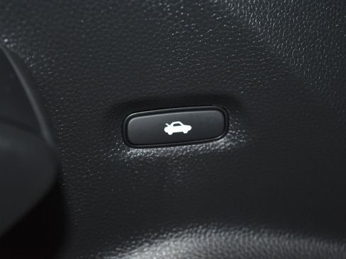 Used 2025 Honda Civic Sport image 6