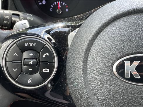 Used 2020 Kia Soul GT-Line Turbo FWD image 29