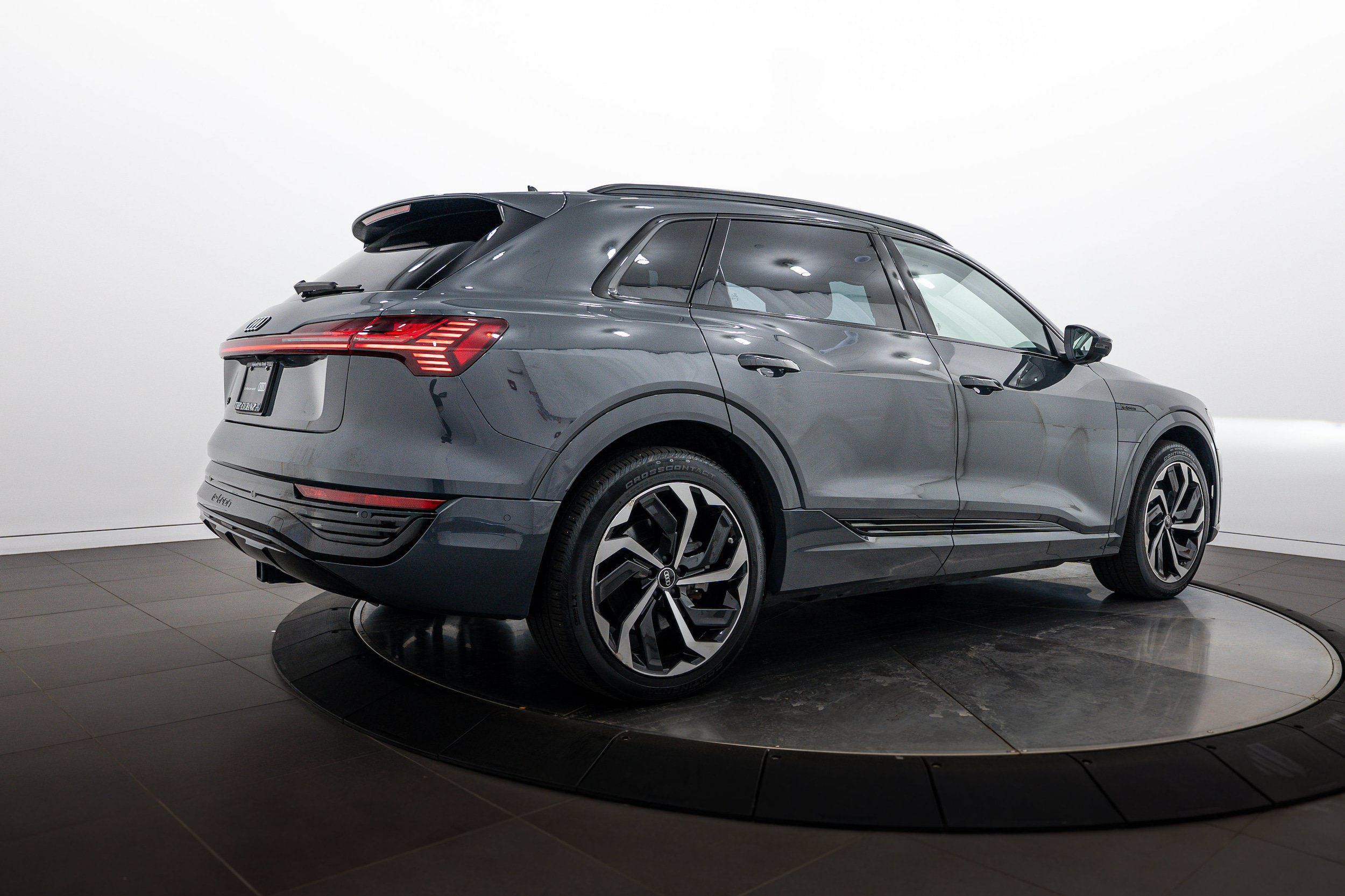 Certified 2024 Audi Q8 e-tron Premium Plus AWD/4WD image 4