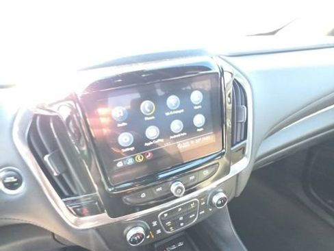 Certified 2023 Chevrolet Traverse LT image 5