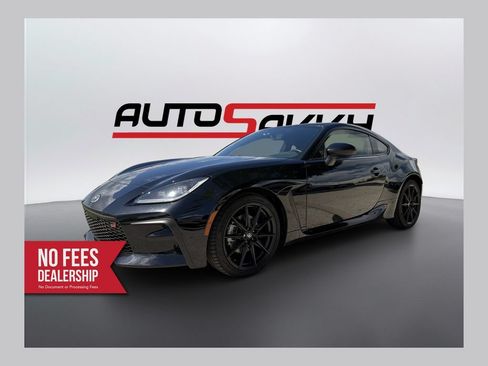 Used 2025 Toyota GR86 Premium w/ ALL Weather Mat Package (TMS) RWD image 1