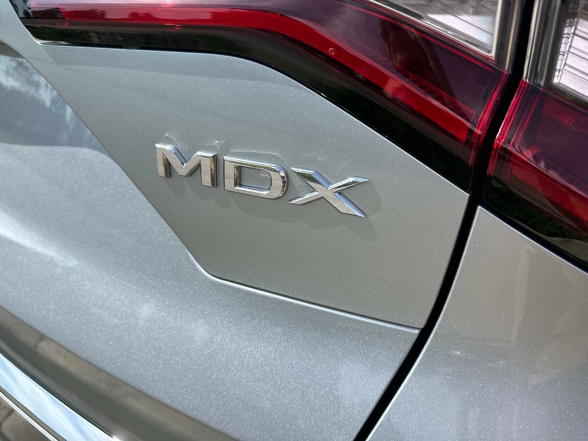 Used 2026 Acura MDX w/ Technology Package FWD image 8