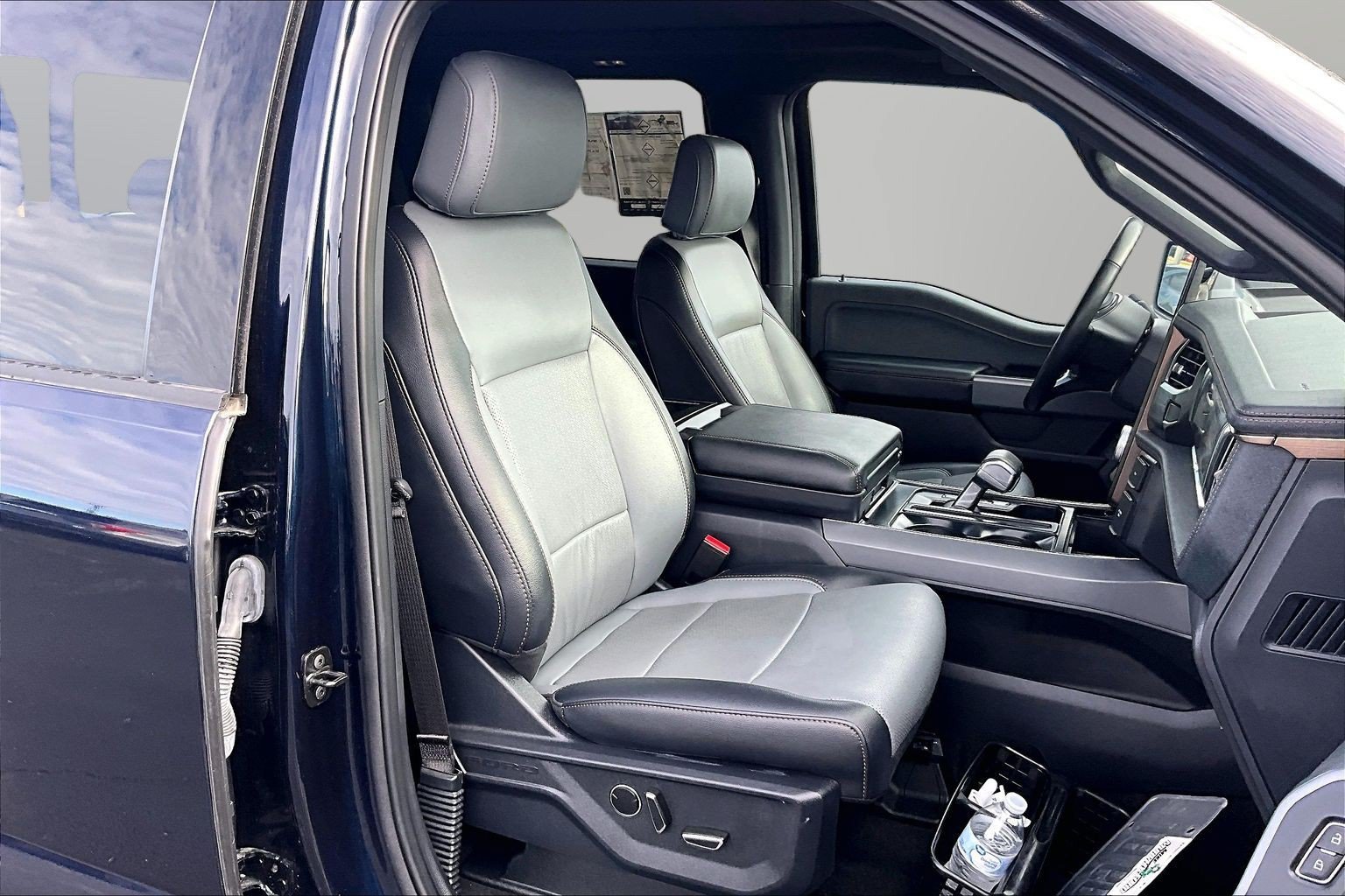 Used 2024 Ford F150 Lightning Lariat AWD/4WD image 7