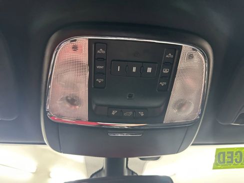 Used 2018 Jeep Grand Cherokee Limited w/ Luxury Group II AWD/4WD image 32