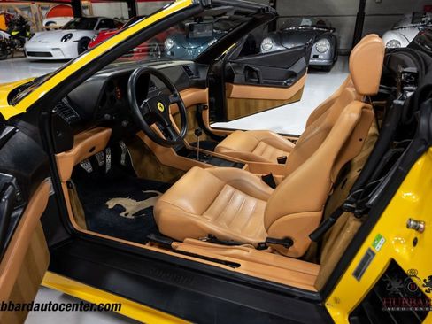 Used 1994 Ferrari 348 Spider RWD image 17