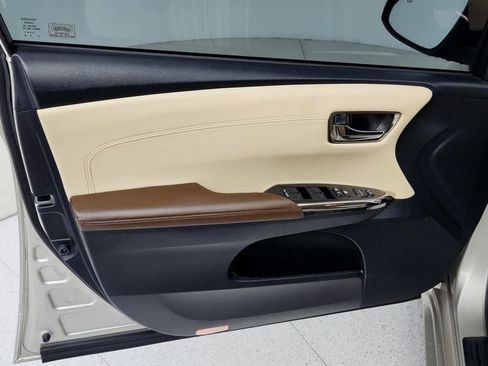 Used 2016 Toyota Avalon XLE image 10