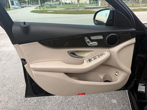 Used 2015 Mercedes-Benz C 300 Sedan image 25