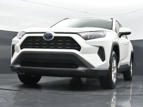 Used 2020 Toyota RAV4 LE w/ All Weather Liner Package AWD/4WD image 35