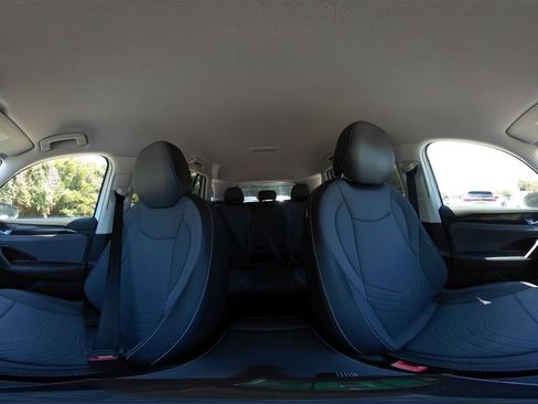 Used 2026 Volkswagen Tiguan SE FWD image 42