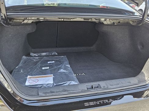 Used 2025 Nissan Sentra S image 5