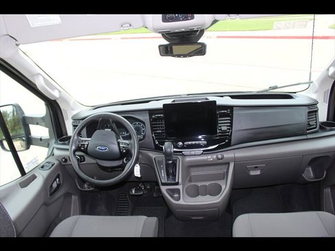 Used 2024 Ford Transit 350 XLT RWD image 18