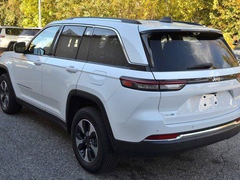 Used 2023 Jeep Grand Cherokee 4WD 4xe w/ Luxury Tech Group II image 6