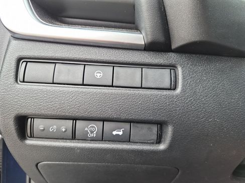 Used 2024 Nissan Rogue SV FWD image 16