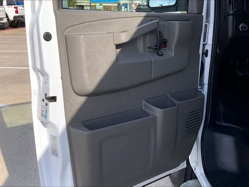 Used 2023 Chevrolet Express 2500 w/ Driver Convenience Package image 17