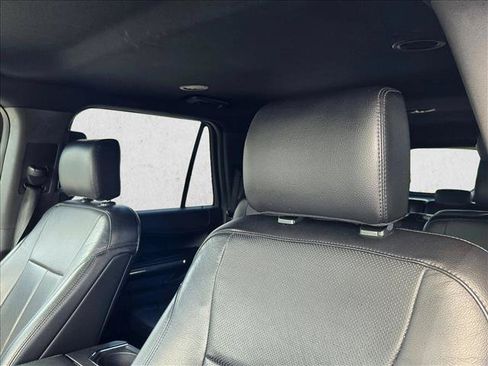 Used 2018 Ford Expedition Max XLT w/ Equipment Group 202A RWD image 12