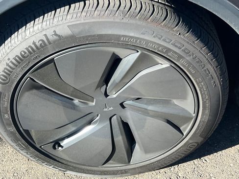 Used 2026 Tesla Model Y AWD image 10