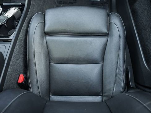 Certified 2024 Volvo XC40 B5 Ultimate AWD/4WD image 33