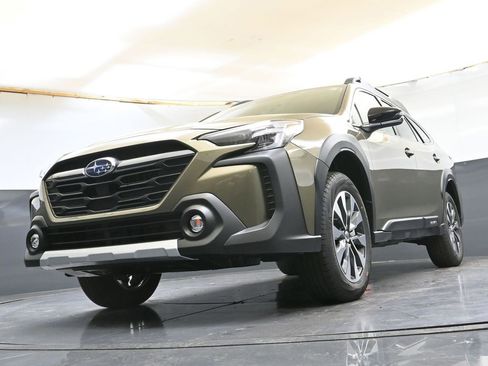 Certified 2025 Subaru Outback Limited image 33