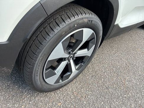 New 2026 Volvo XC40 B5 Plus w/ Protection Package Premier AWD/4WD image 16