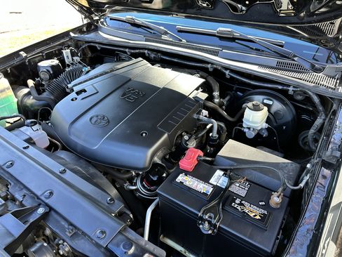 Used 2015 Toyota Tacoma 4x4 Double Cab w/ TRD Sport Package image 16